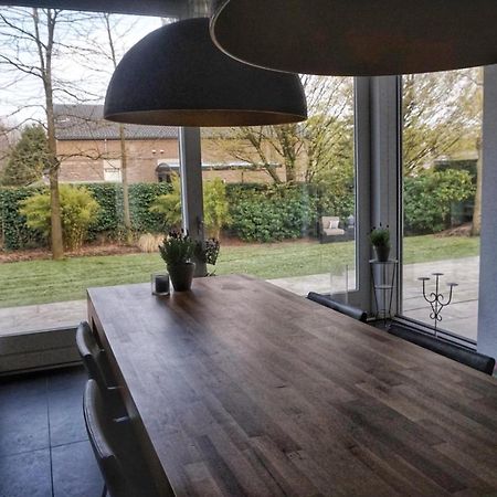 Bed & Wellness Boxtel, Luxe Kamer Met Airco En Eigen Badkamer, Ligbad Екстериор снимка